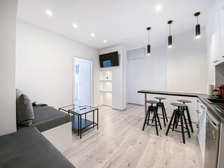 Syntagma Square, 60Sqm Platinum Suite أثينا المظهر الخارجي الصورة