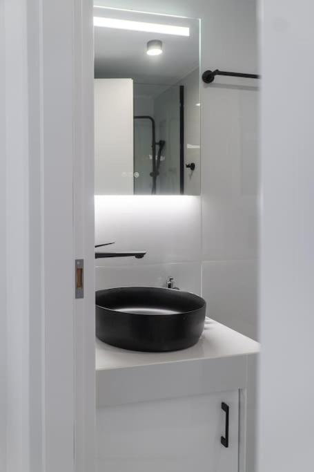 Syntagma Square, 60Sqm Platinum Suite أثينا المظهر الخارجي الصورة