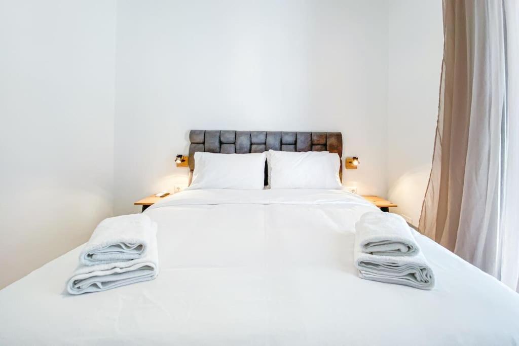 Syntagma Square, 60Sqm Platinum Suite أثينا المظهر الخارجي الصورة